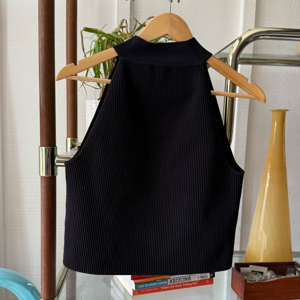 QUINCE • Cropped High Neck Ribbed Top. Size L. EUC. Black. $17 obo. - Picture 2 of 8